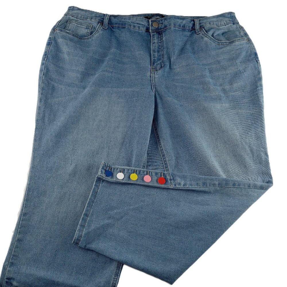 Baccini Women's Cropped Jeans Size 20W Distressed Light Wash Colored Buttons